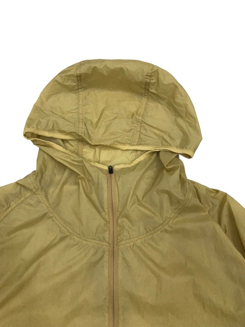 Uniqlo lightweight rain jacket shop