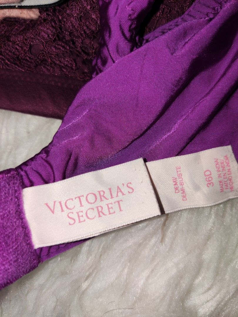 Victoria's secret wired bra 36d, Women's Fashion, Activewear on Carousell
