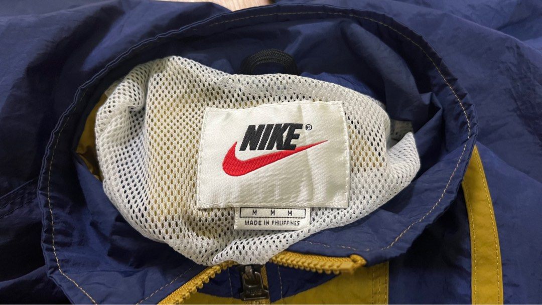nike womens wind breakers
