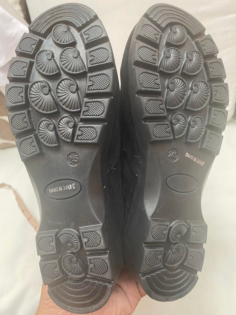 Winter Boots Black fits US 6 to 8 Womens not Sorel, Merrell, UGG, Cat