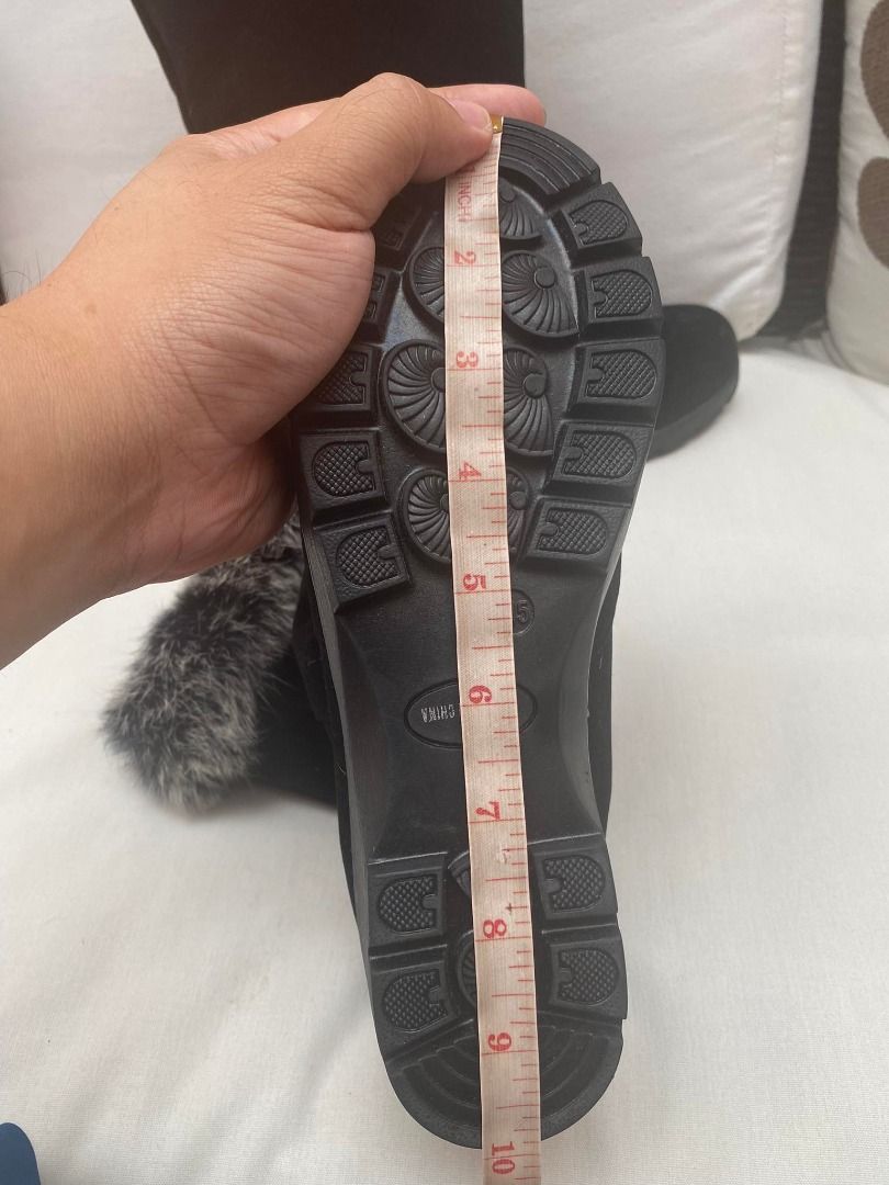 Winter Boots Black fits US 6 to 8 Womens not Sorel, Merrell, UGG, Cat