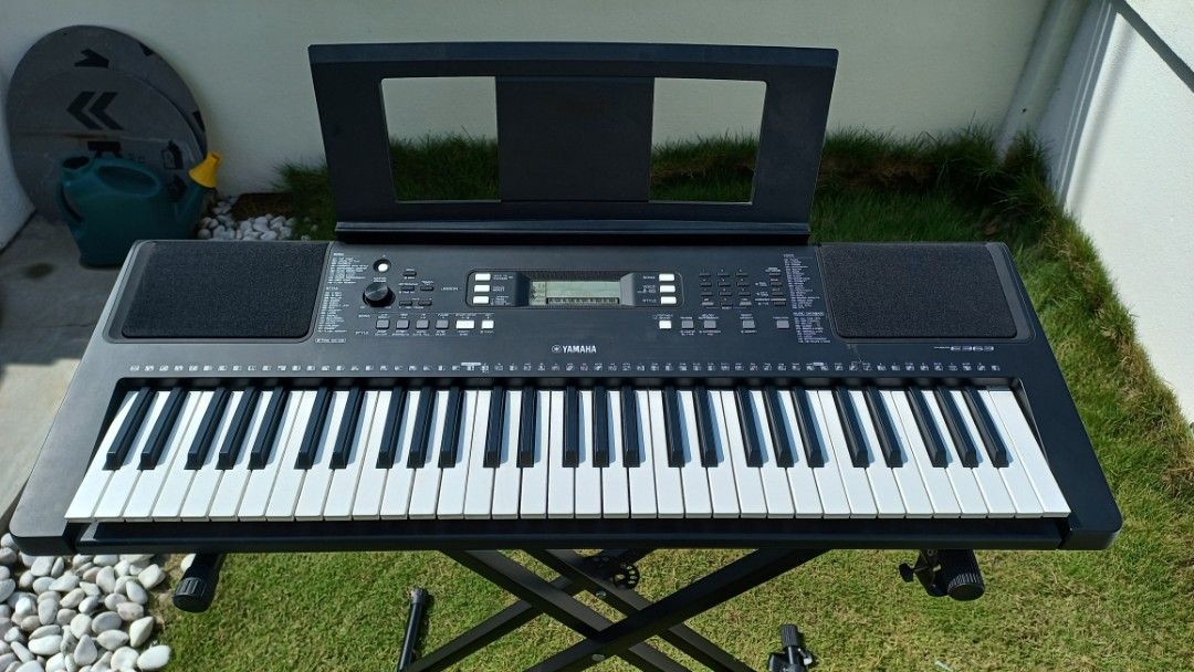 YAMAHA KEYBOARD PSR E363, Hobbies & Toys, Music & Media, Musical