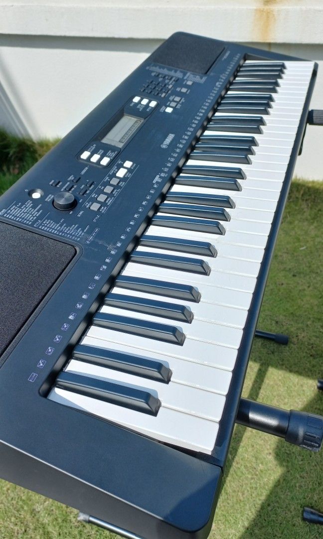 YAMAHA KEYBOARD PSR E363, Hobbies & Toys, Music & Media, Musical