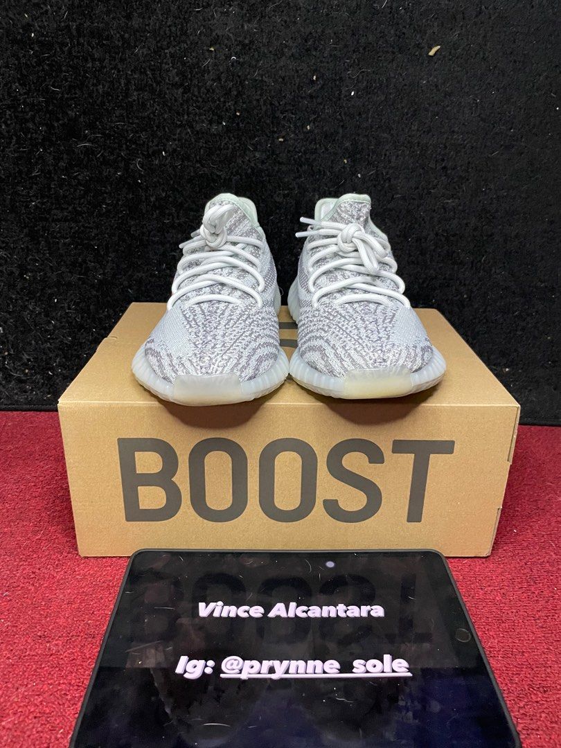 Yeezy 350 Blue Tint size 10 Mens Men s Fashion Footwear