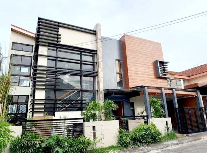 5 Bedroom Furnish Avida (Category: House & Lot) located in Cavite. Submitted by sophiayudequina (Listing ID 1209833499, Image 1). Description: Avida Residences Sta Catalina by Ayala Land Rental Rate : Php 65,000 *Nego for long term rental FULLY FURNISH House 4 BR plus 1 utility room 1 entertainment room 1 play area 4 t&b covered parking Floor area : 230sq.m (appox) contact me Sophia 09265740431.