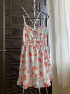 a la Aja 淡藍色花洋裝