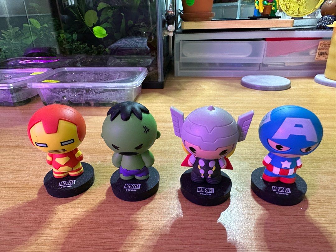 Action figures, Marvel Miniso Figurines, Robot Hello Kitty & LbX Model