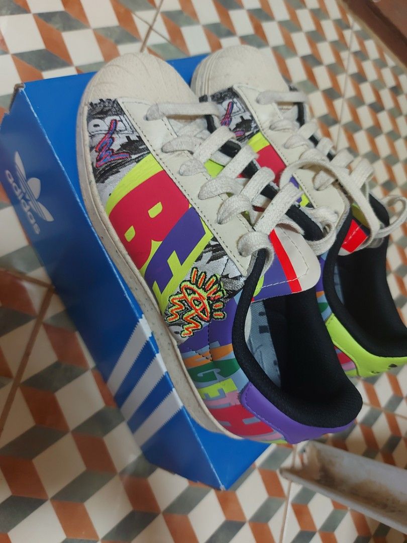 Adidas limited edition (Category: Sneakers) located in Quezon City. Submitted by delsanangelica19-22682 (Listing ID 1209848147, Image 1). Description: decluttering kung size 7 ka dito sa pinas kasya mo yan. superstar limited edition madumi lang sintas..