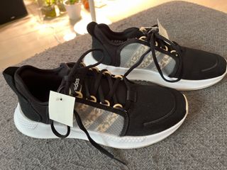 (Category: ) located in . Submitted by greatdeals_sg (Listing ID 1209719229, Image 1). Description: .