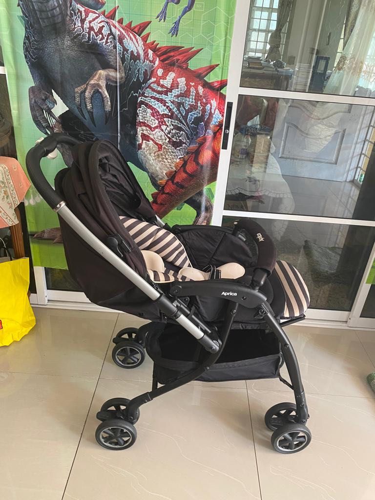 Stroller reversible ringan deals