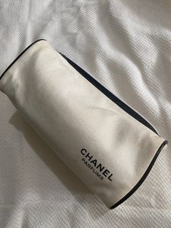 Authentic chanel parfum accessory pouch