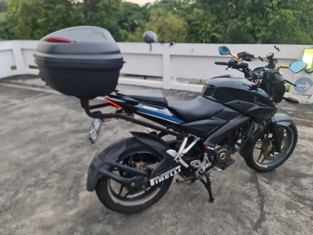bajaj ns160 mileage per liter
