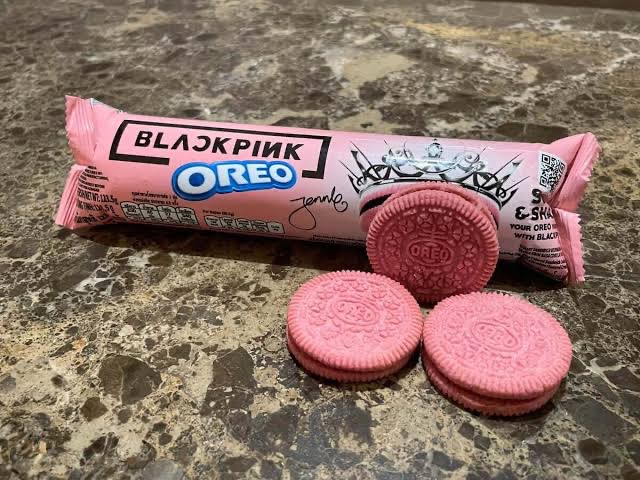 blackpink_oreo_limited_edition_1673784221_aaeba667