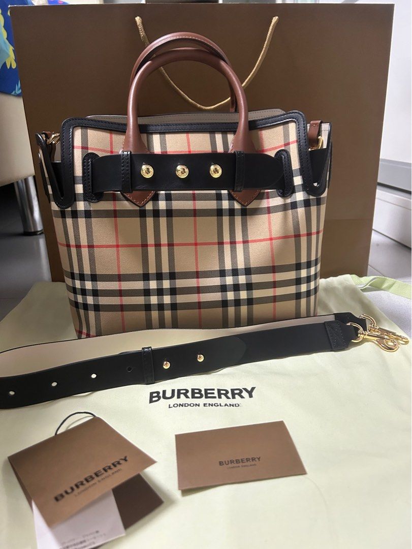 Burberry Soft Grain Medium Buckle Tote Dusty Pink, Luxury, Bags & Wallets  on Carousell