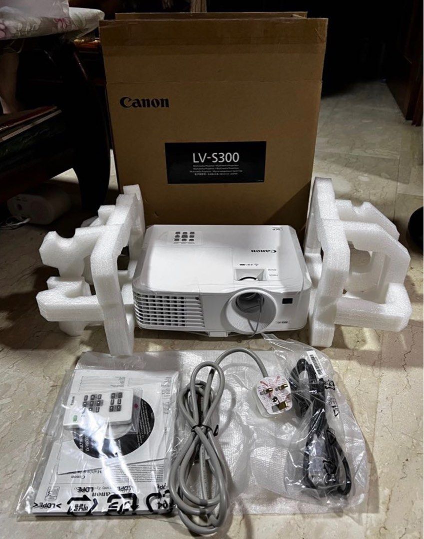 Canon LV-S300 projector 3000 lumens DLP bright display, TV & Home  Appliances, TV & Entertainment, Projectors on Carousell