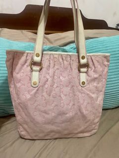 (Category: ) located in . Submitted by prelovedbymistyblue (Listing ID 1209676068, Image 1). Description: .