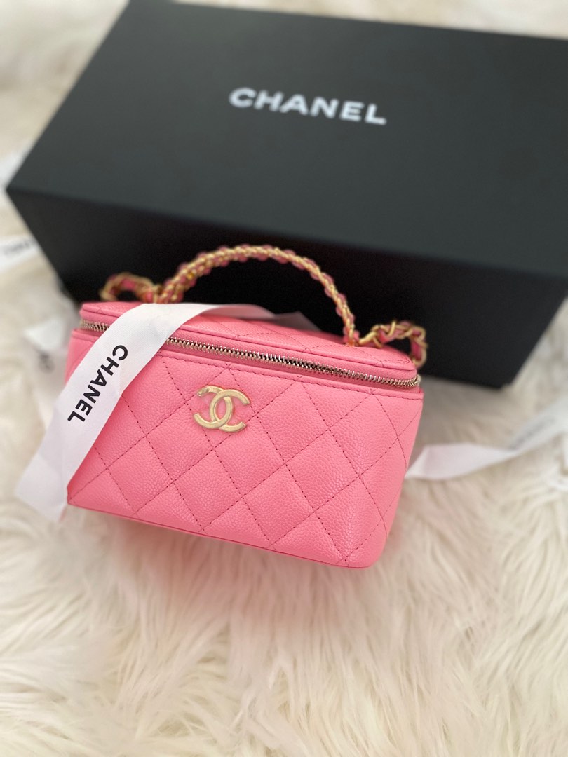 ✖️SOLD✖️ Chanel 22S Pick Me Up Top Handle Small Vanity in White Caviar  AGHW, Luxury, Bags & Wallets on Carousell