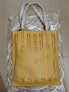 （分類：）位於 。 由 sasa_ip 提交（商品編號 1209758662，圖片 1）。簡介： 。