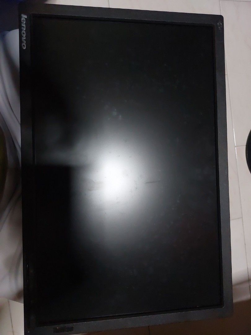 Computer screen for sale (length 45cm height 30cm, Computers & Tech