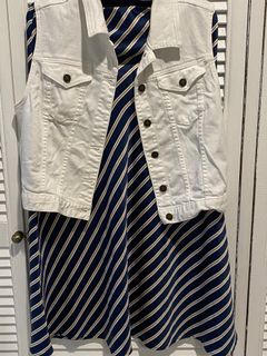 (Category: ) located in . Submitted by Momakesale (Listing ID 1209769748, Image 1). Description: .