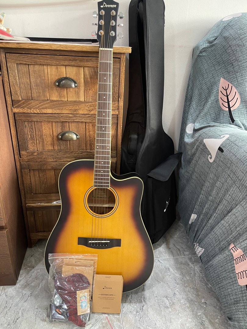 Donner guitar, Hobbies & Toys, Music & Media, Musical Instruments on ...