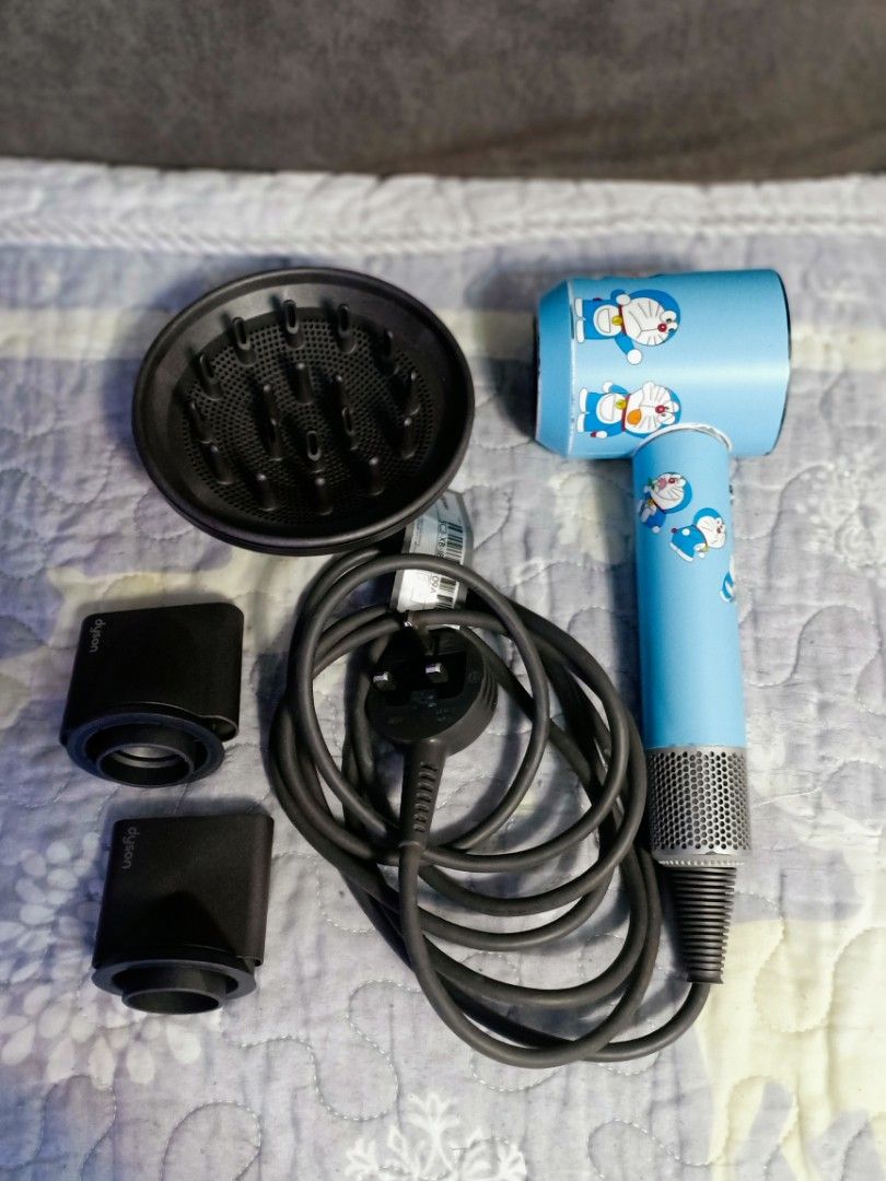 Dyson hair dryer, Beauty & Personal Care, Hair on Carousell