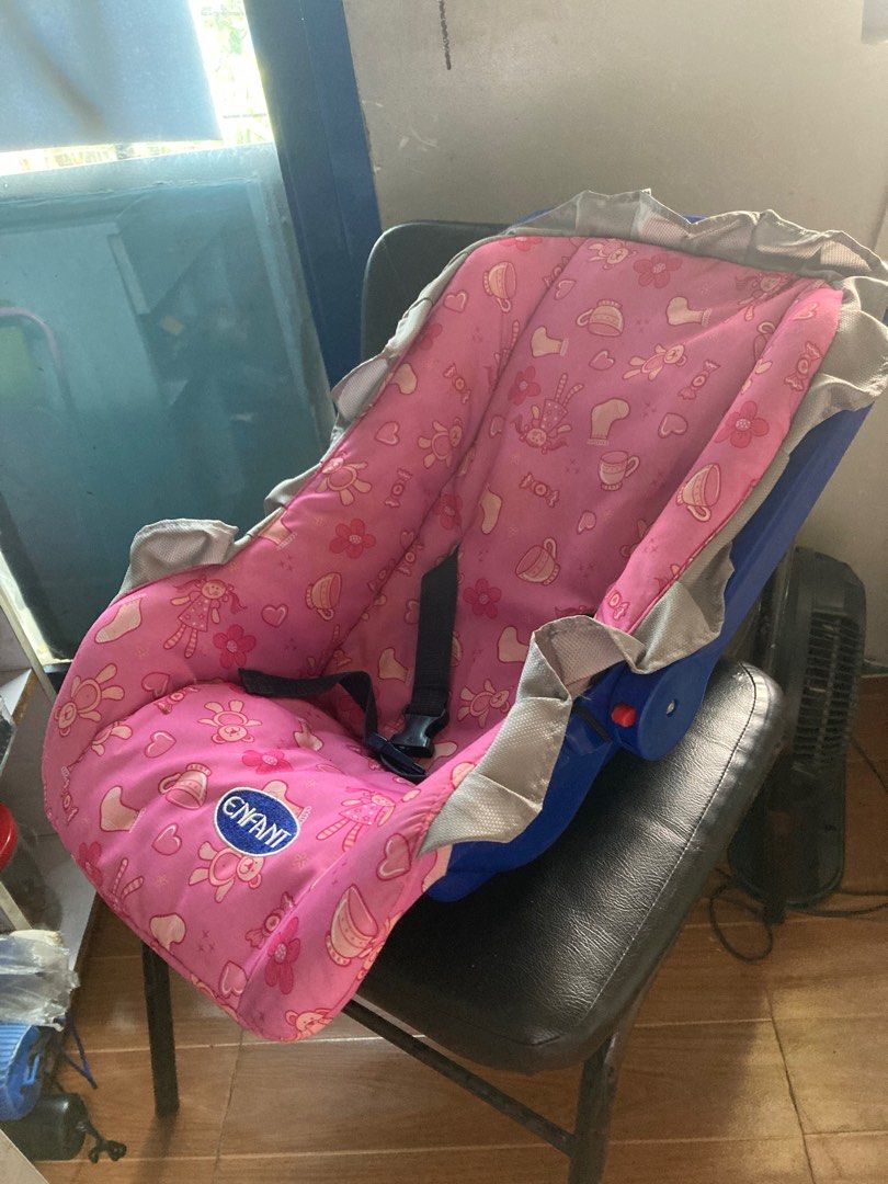 Enfant Baby carrier (Category: Carriers & Slings) located in Quezon City. Submitted by tipidtipid (Listing ID 1209654392, Image 1). Description: Not used. My daughter outgrew the carrier. .