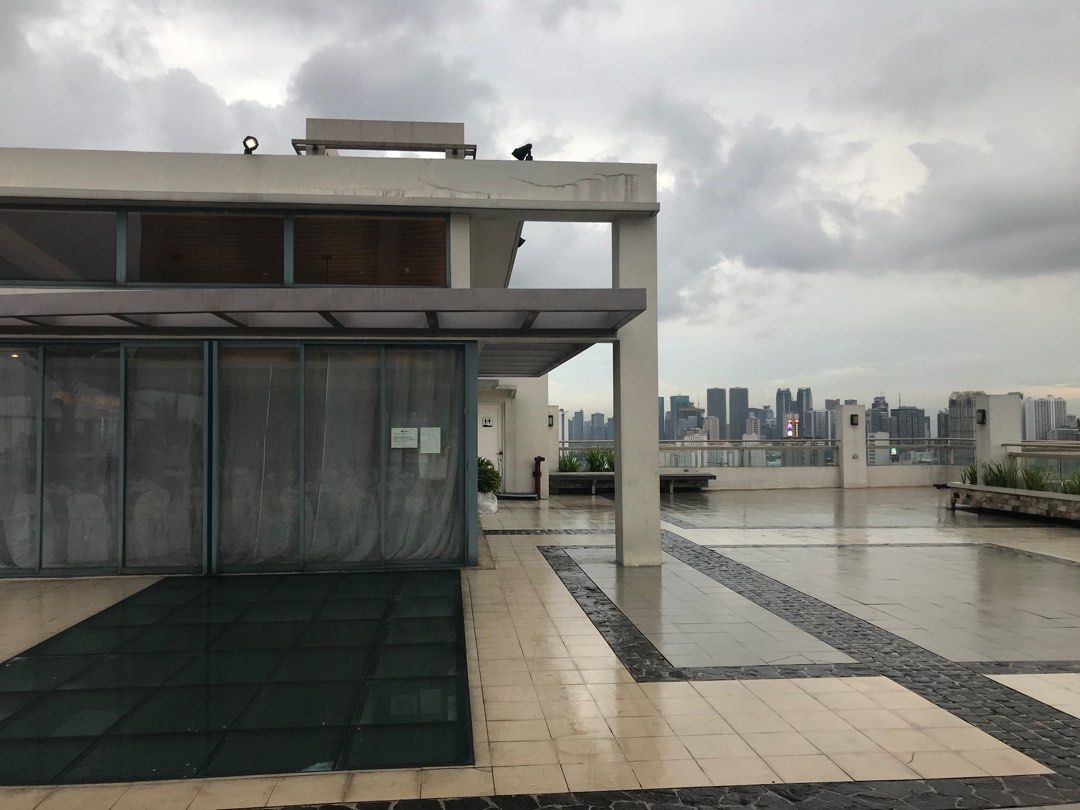 Rush Sale! Studio Unit in Tivoli Garden Residences, Mandaluyong City