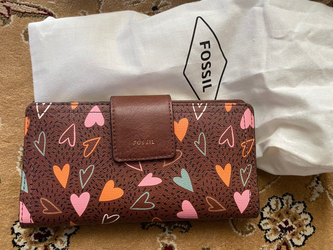 Fossil tab cheap clutch