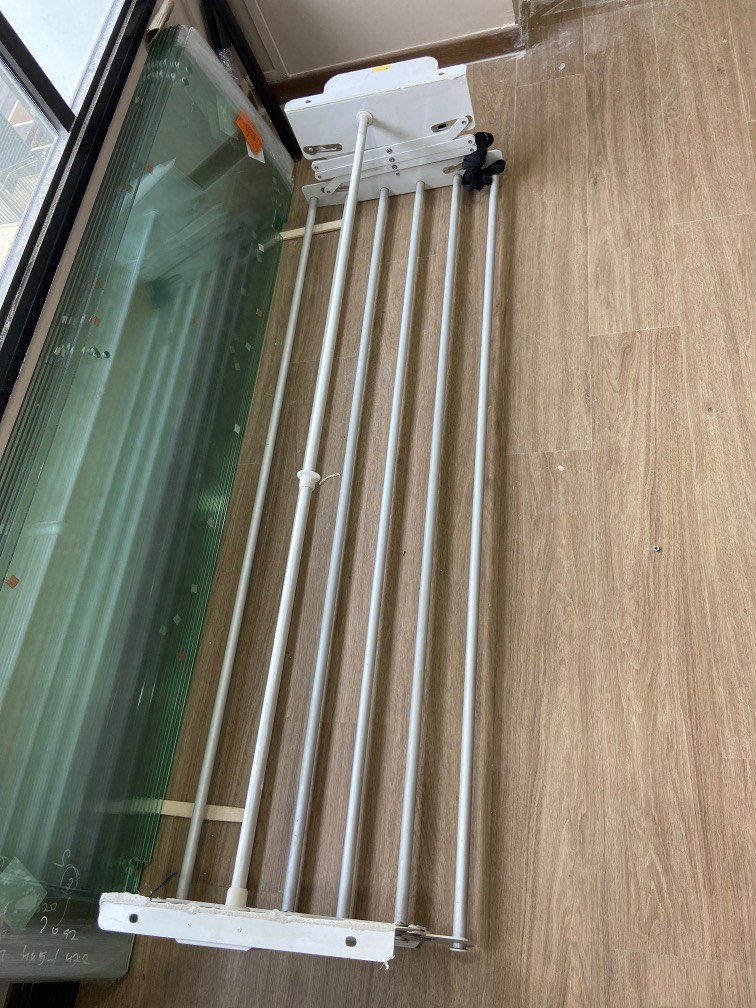 Hdb manual clothes hanger, Furniture & Home Living, Kitchenware