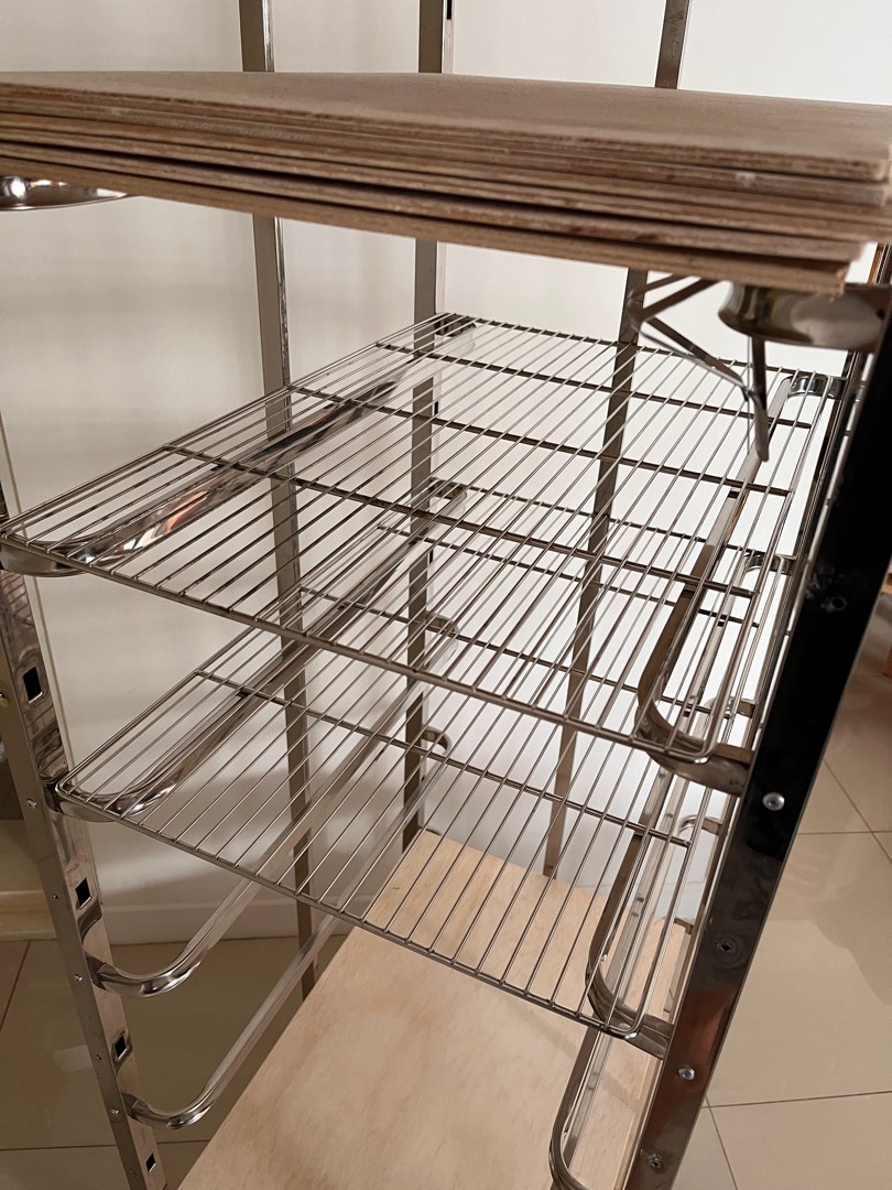 Heavy Duty Cooling Trays, Furniture & Home Living, Kitchenware