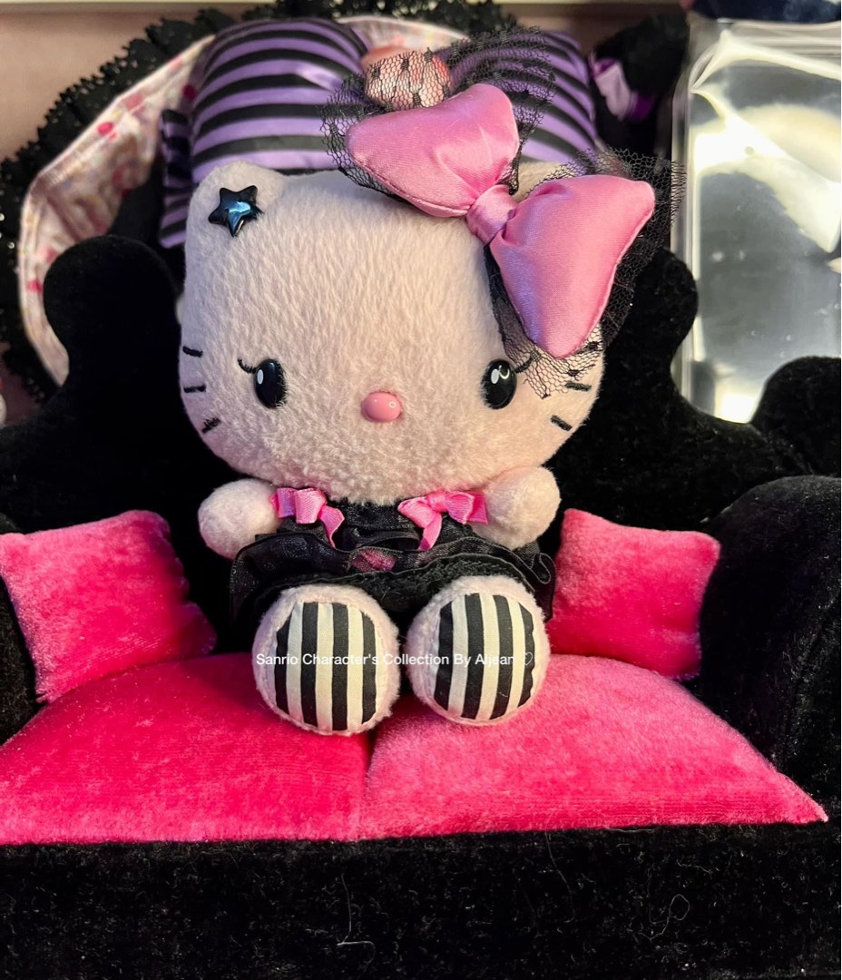 Hello kitty vivitix, Announcements on Carousell