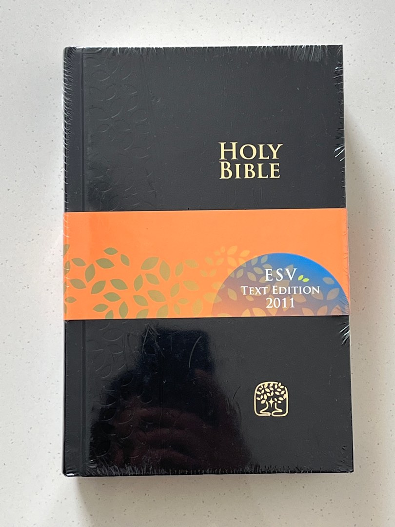 Holy Bible (ESV text edition 2011), Hobbies & Toys, Books & Magazines