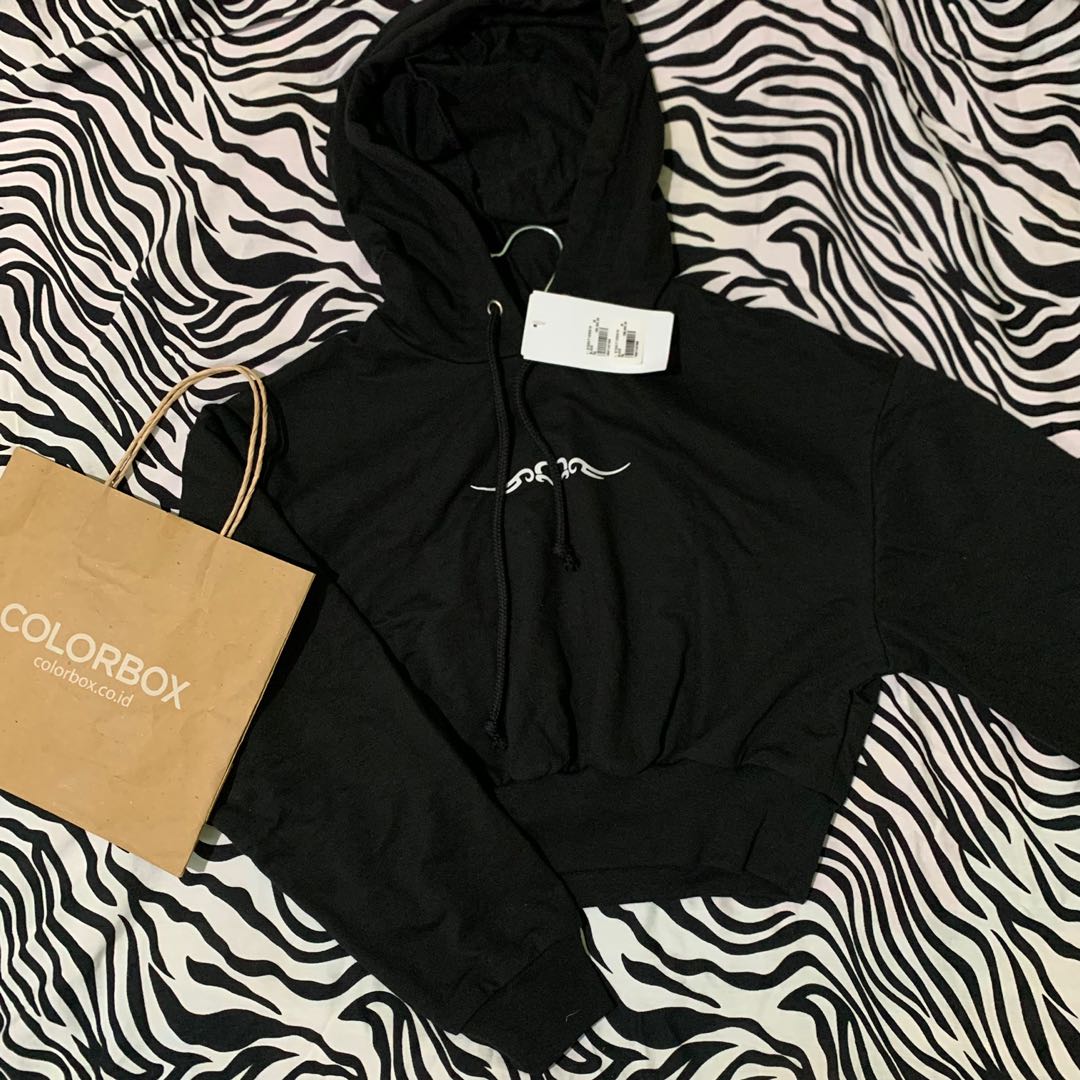 HOODIE COLORBOX CROP Fesyen Wanita Pakaian Wanita Baju Luaran di Carousell