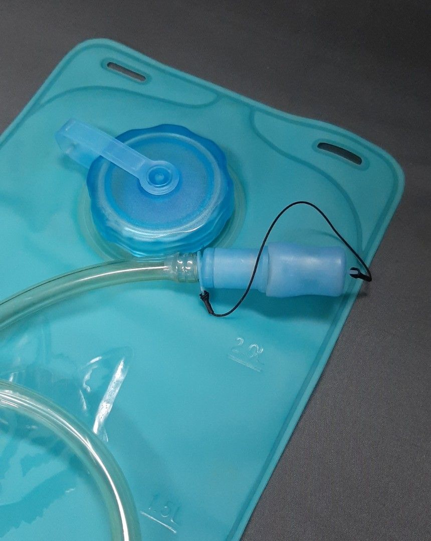 Hydration Bladder 2L, Sports Equipment, Hiking & Camping on Carousell