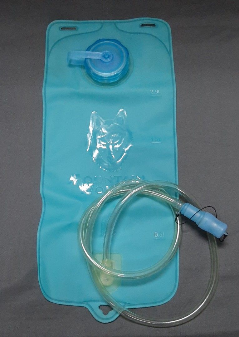Hydration Bladder 2L, Sports Equipment, Hiking & Camping on Carousell