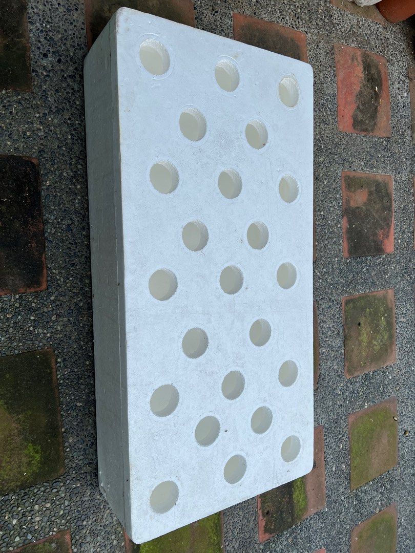 Hydroponics styrofoam grow box with cup holes 35x17x7.5 inches