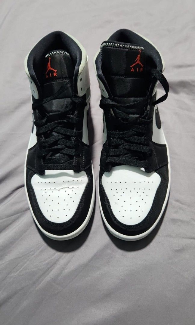 black union jordan 1