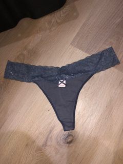 La senza thong panty size L