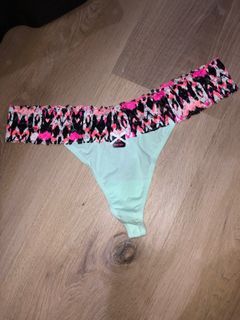 La senza thong panty size L