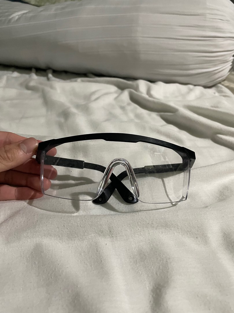 Lab Goggles (Certified), Men's Fashion, Watches & Accessories