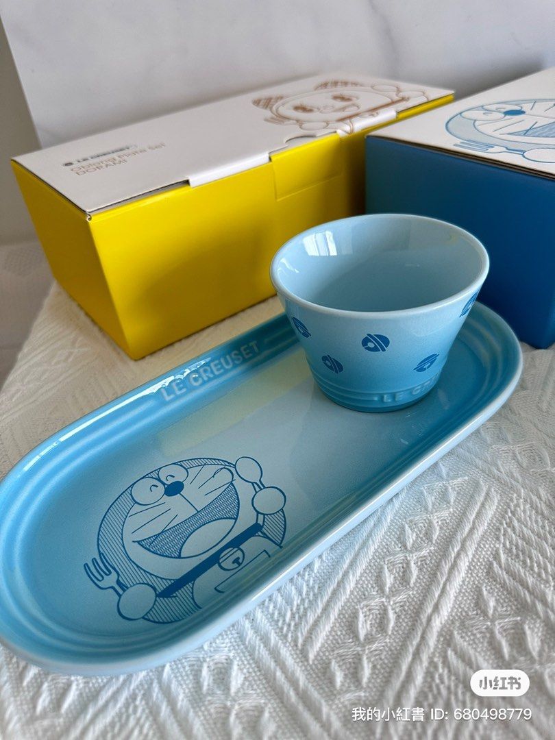Le Creuset Doraemon oblong set, TV & Home Appliances, Kitchen
