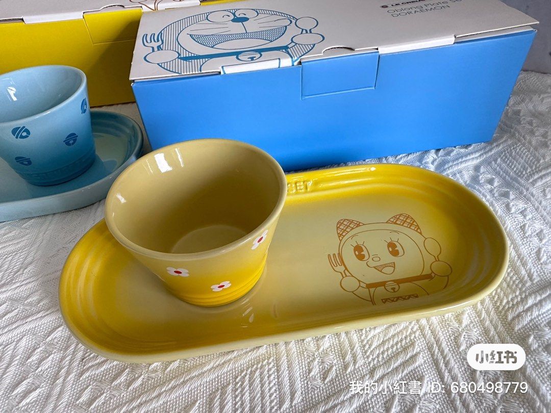 Le Creuset Doraemon oblong set, TV & Home Appliances, Kitchen