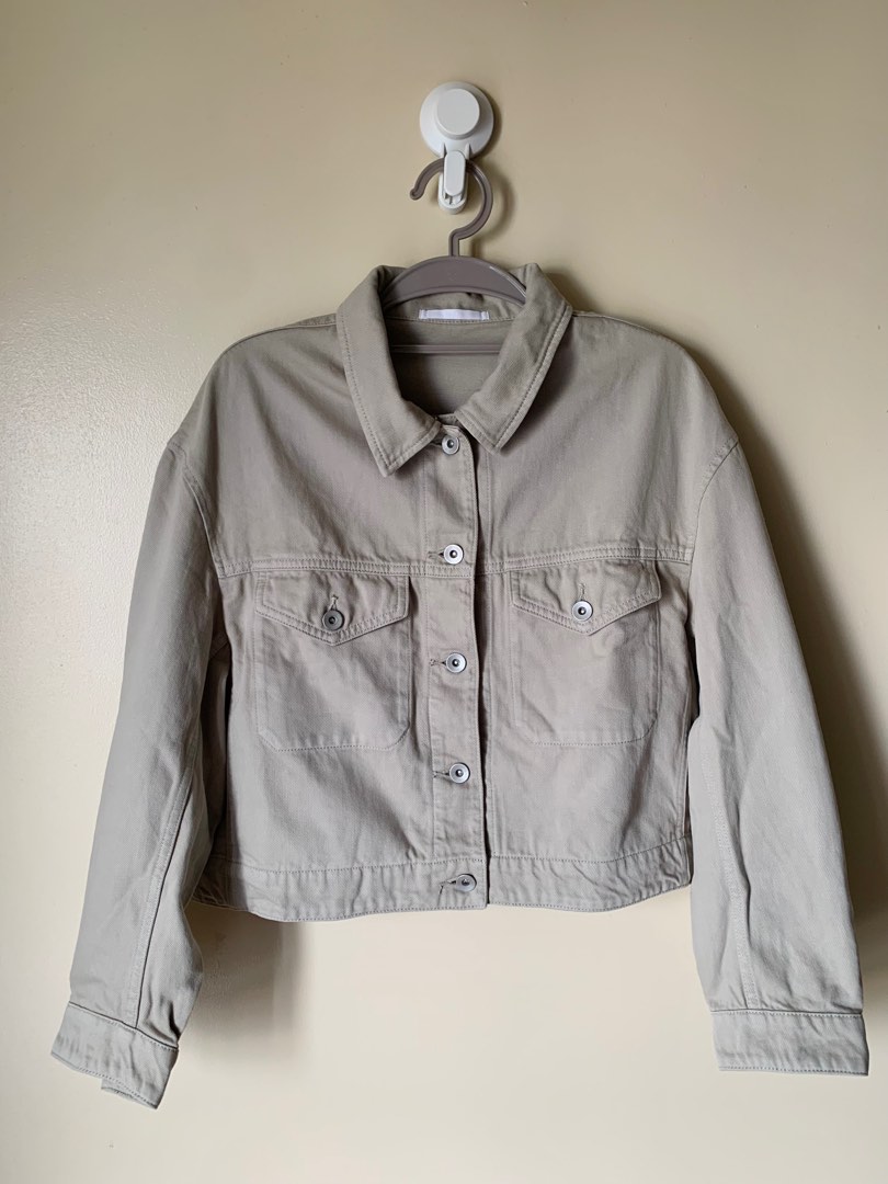 Light green denim jacket, Women's Fashion, Coats, Jackets and Outerwear