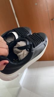 Louis Vuitton Time Out Sneakers (38W)‼️, Women's Fashion, Footwear, Sneakers  on Carousell