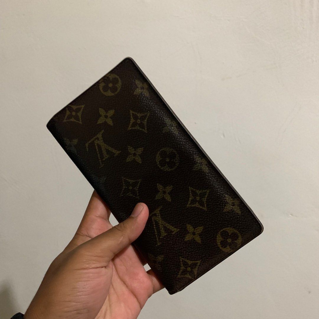 Brand New Louis Vuitton LV Card Holder, Women's Fashion, Bags & Wallets,  Wallets & Card Holders on Carousell