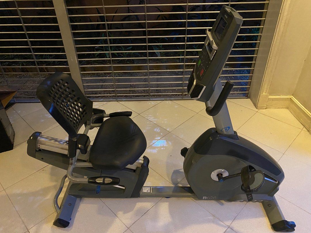 Nautilus r626 recumbent store bike
