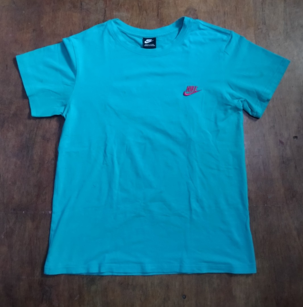 mens nike logo t shirt