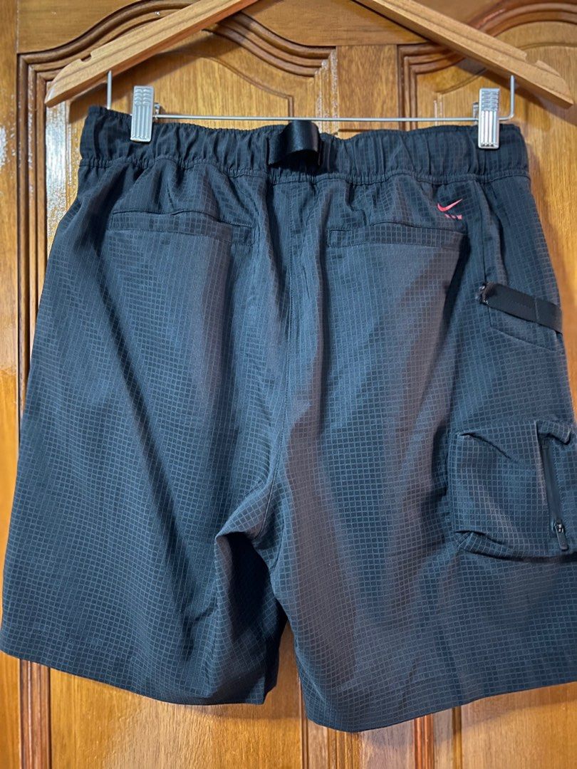 Nike MMW Technical Shorts SE Hybrid Tights Men s Fashion Bottoms Shorts on Carousell