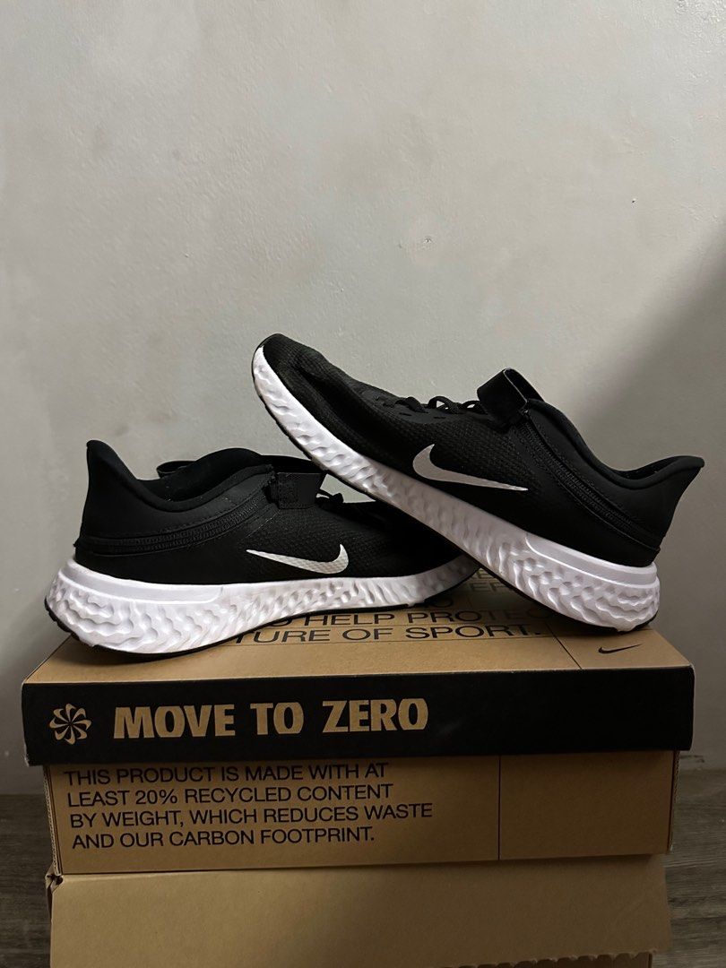 revolution 5 flyease running shoe